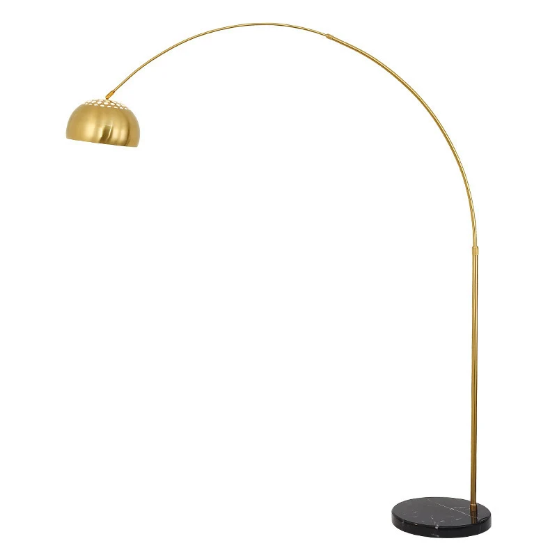 Bogenfußlampe mit verstellbarer Höhe und elegantem Schirm