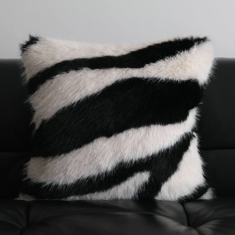 Faux-Fur-Akzentkissen für Sofadeko