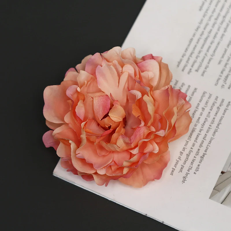 Dekorative Stoff Blumenbrosche