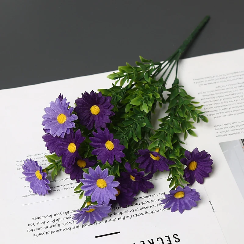 Lebendige Künstliche Blumenstiel Anordnung