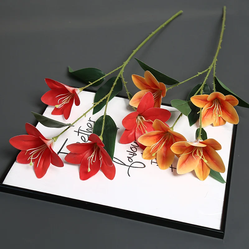 Realistischer synthetischer Lilienstamm