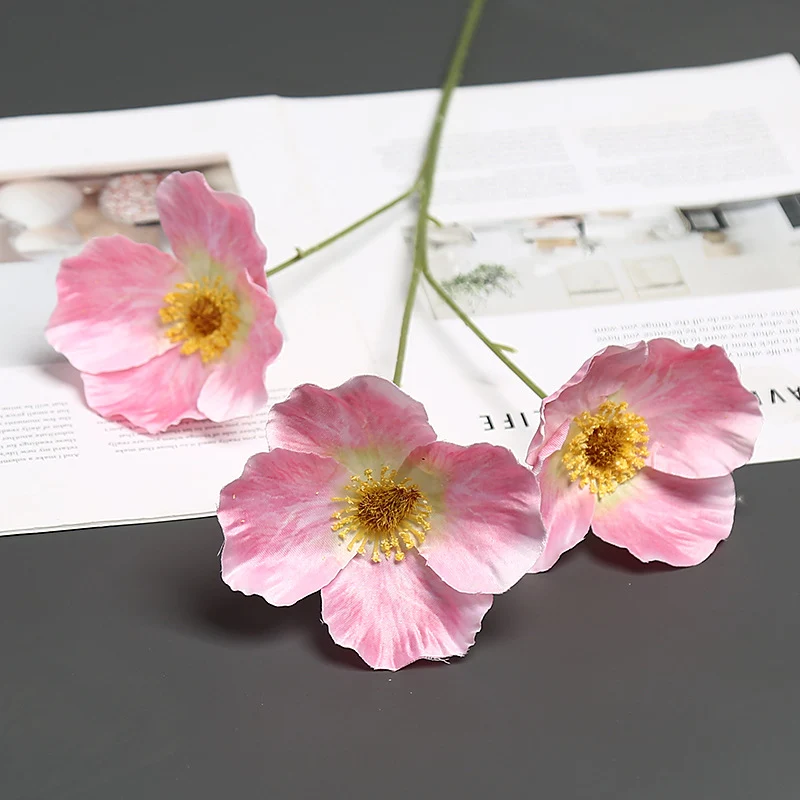 Realistische Seidenblumenstängel