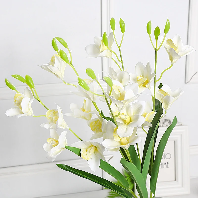 Realistischer Orchideenstängel