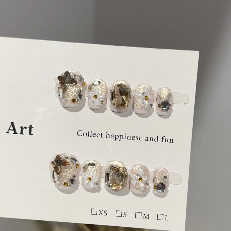 Dekoratives Floral Press-On Nagelkunst Set