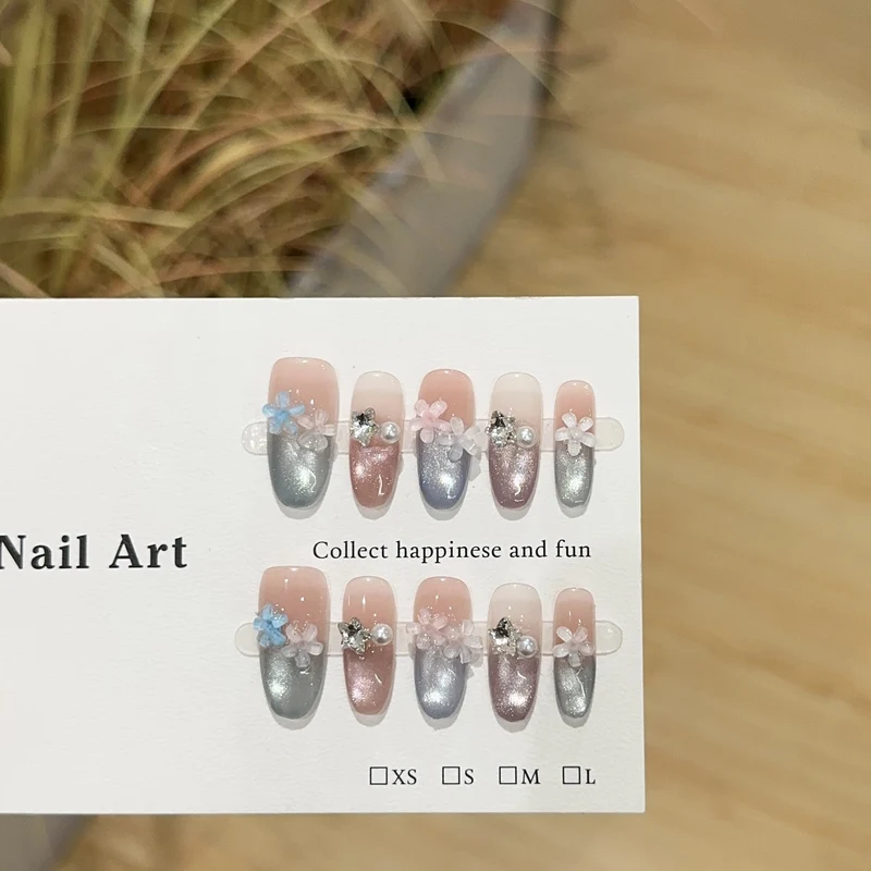 Dekorative Blumen Press-On Nagelkunst