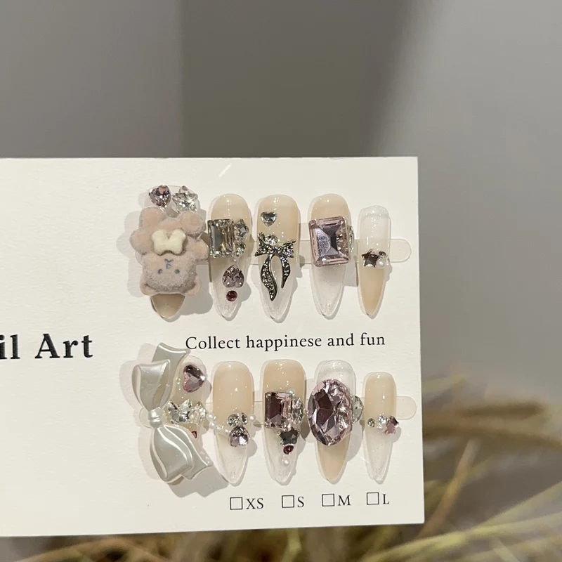 Dekoratives 3D-Themen Press-On Nagelkunst-Set