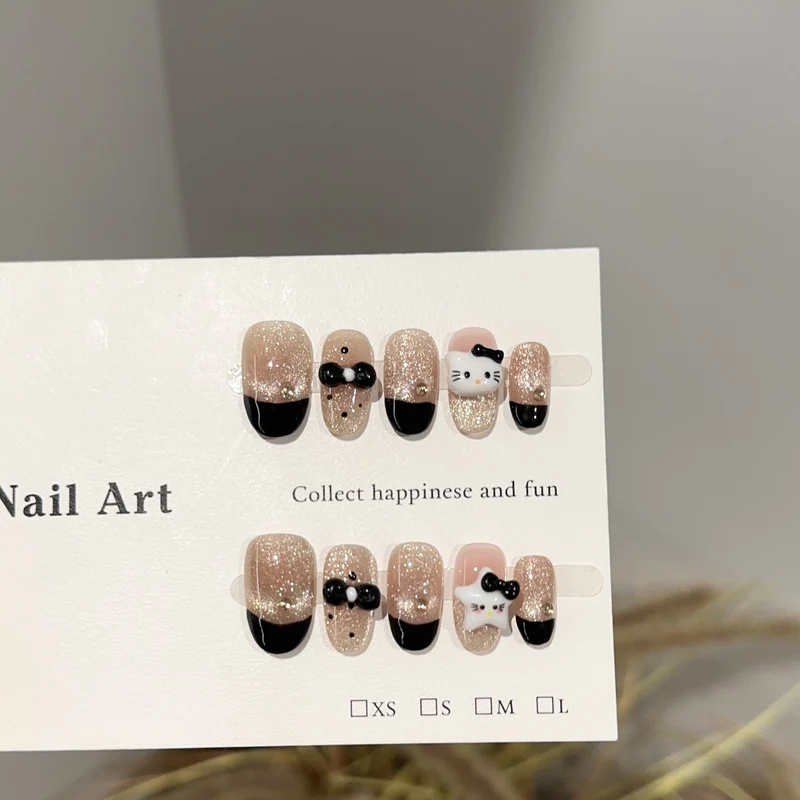 Kreatives Themen-Press-On-Nagelset