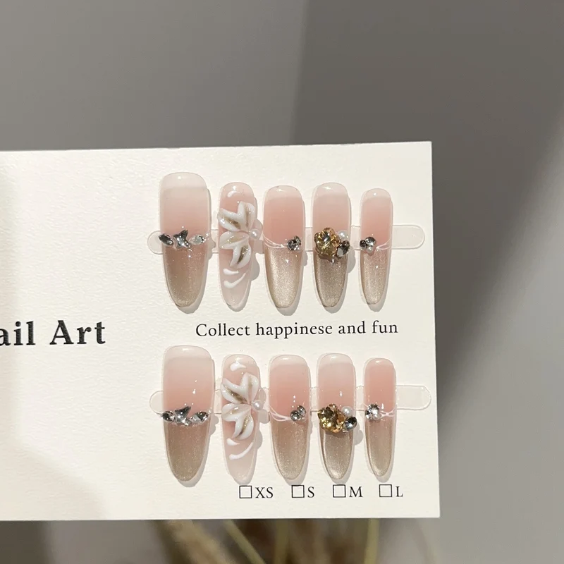 Kreatives Floral Nagelkunst Set