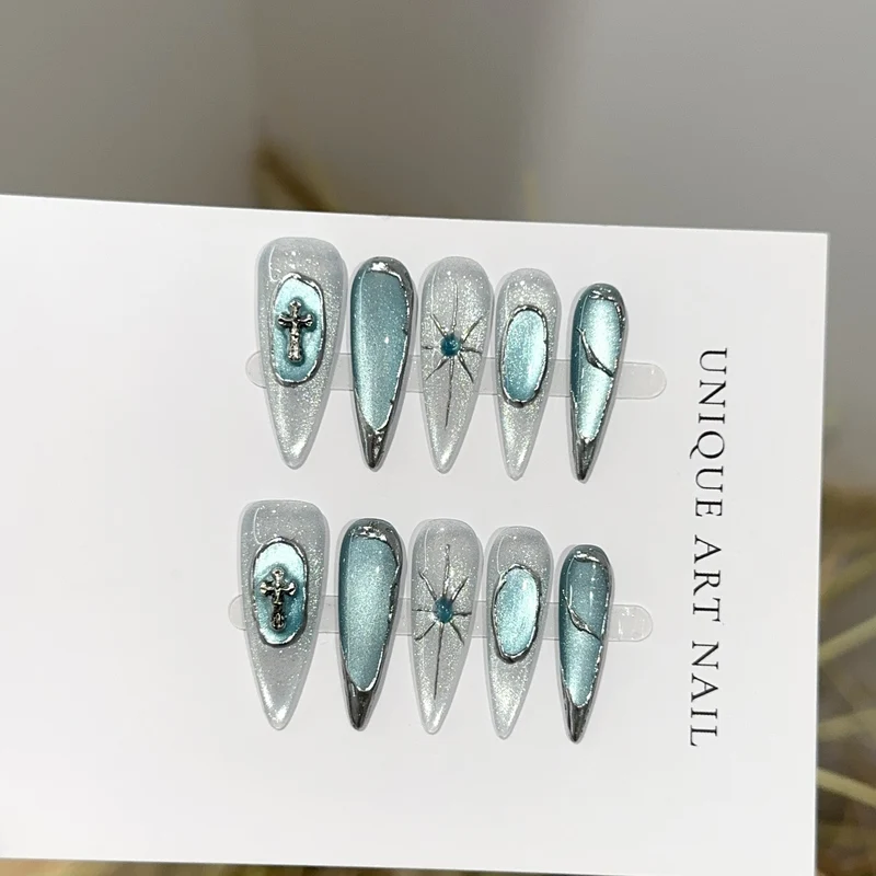 Künstlerisch Themen Press-On Nagelset mit einzigartigen Designs
