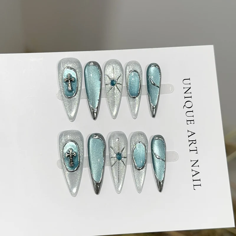 Künstlerisch Themen Press-On Nagelset mit einzigartigen Designs