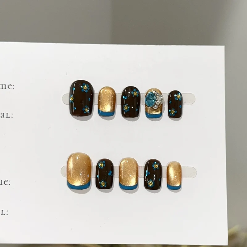 Künstlerisches Press-On Nagelkunst Set