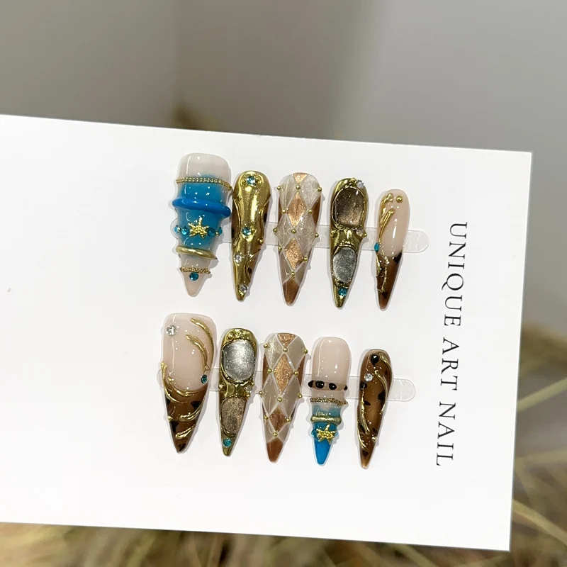 Künstlerisches Lang-Stiletto Press-On Nagelset