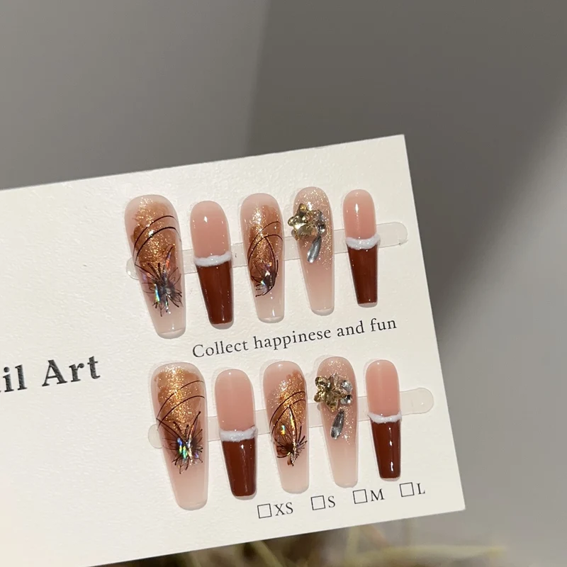 Künstlerische Glitter Press-On Nageldesigns