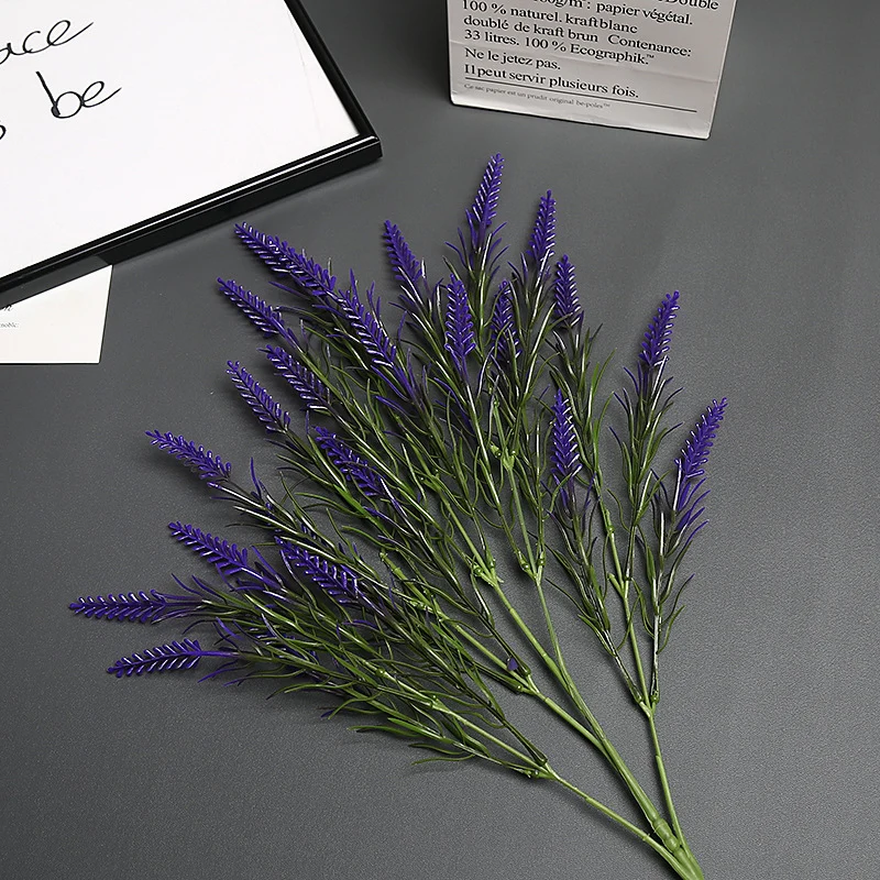 Lavendelblumenstiel