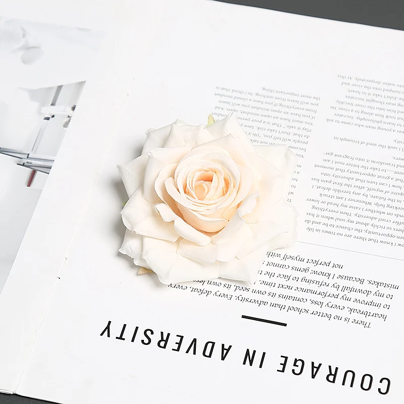 Florale Corsage für dekorative Trage- und Ausstellungszwecke