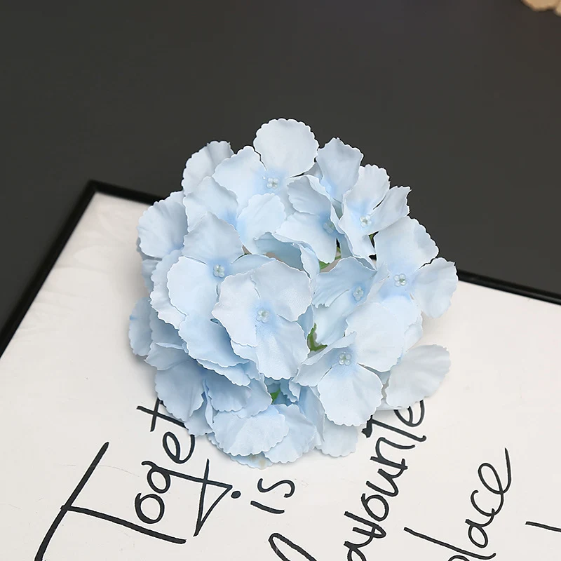 Elegante dekorative Blumenarrangement