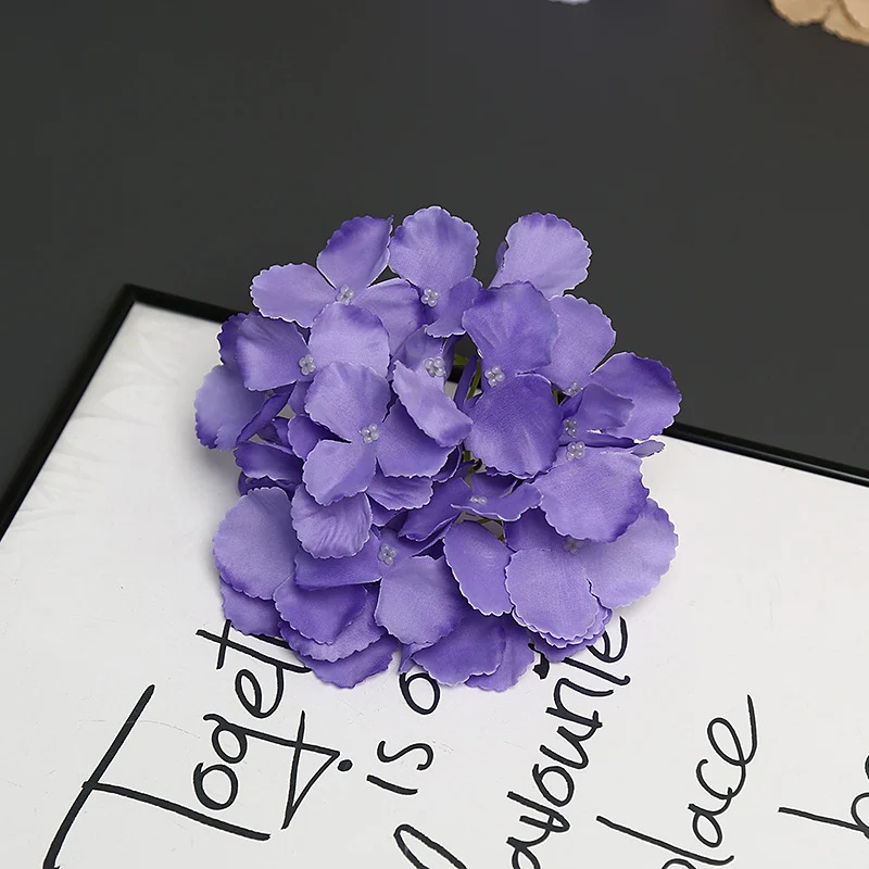 Elegante dekorative Blumenarrangement