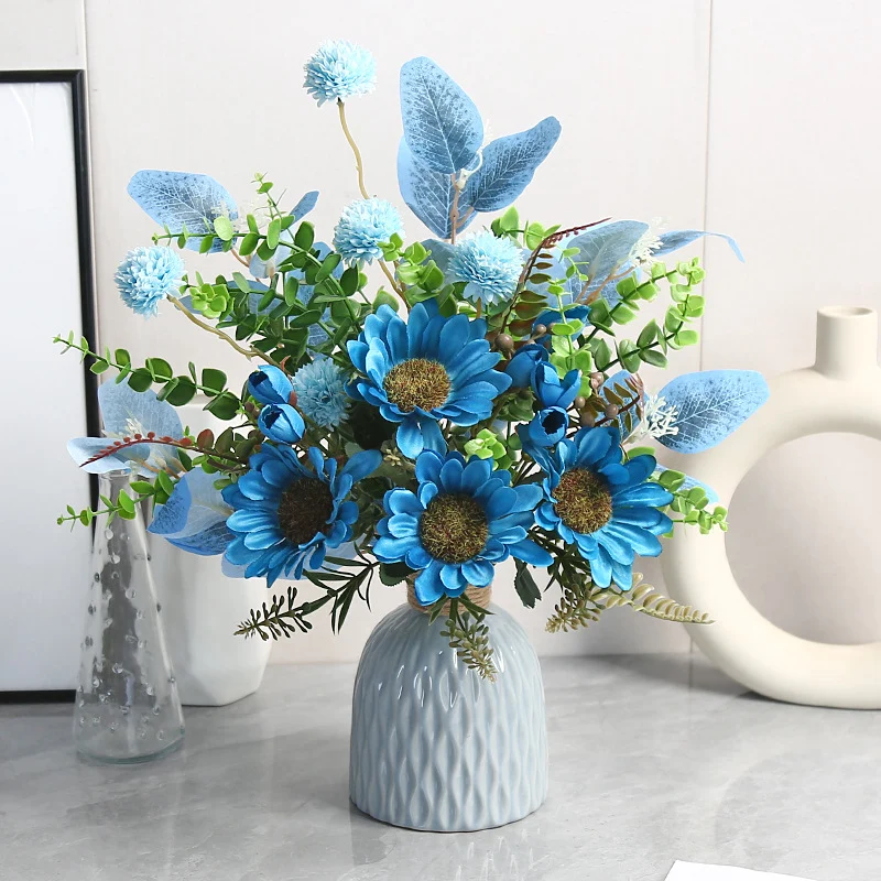 Dekorative Sonnenblumenblumenarrangement