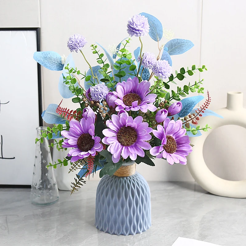 Dekorative Sonnenblumenblumenarrangement