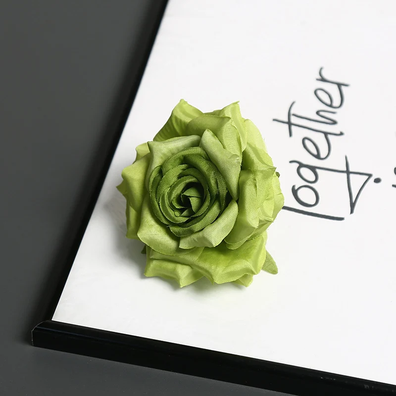 Dekorative Satinblume für die Wohnkultur-Darstellung