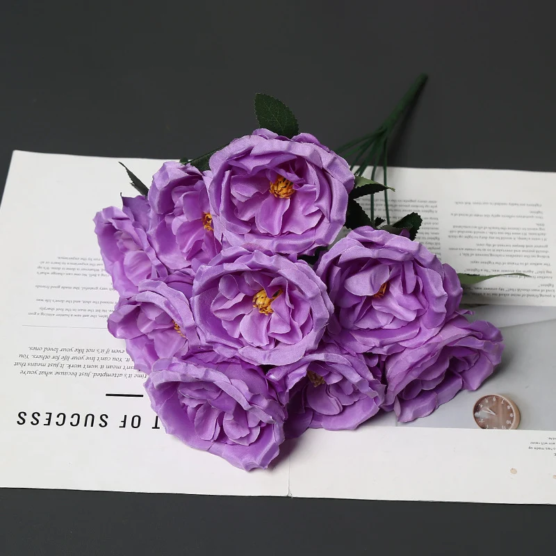 Dekorativer künstlicher Blumenstrauß für die Heimdekoration
