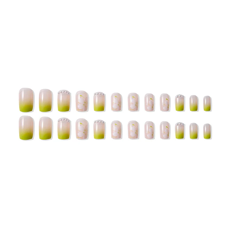Florales Motiv Press-On Nagelkunst