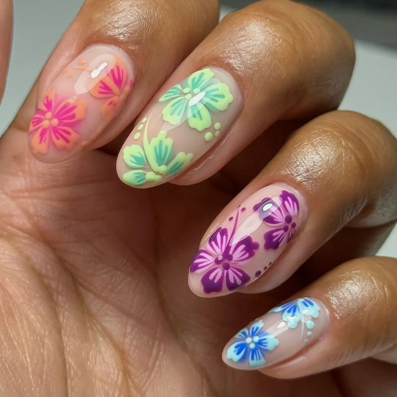 Florale Nagelkunst