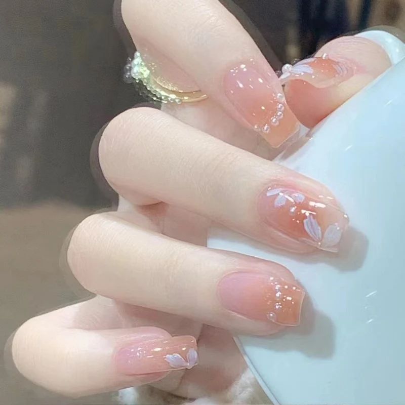 Elegante Blumendruck-Nageltips