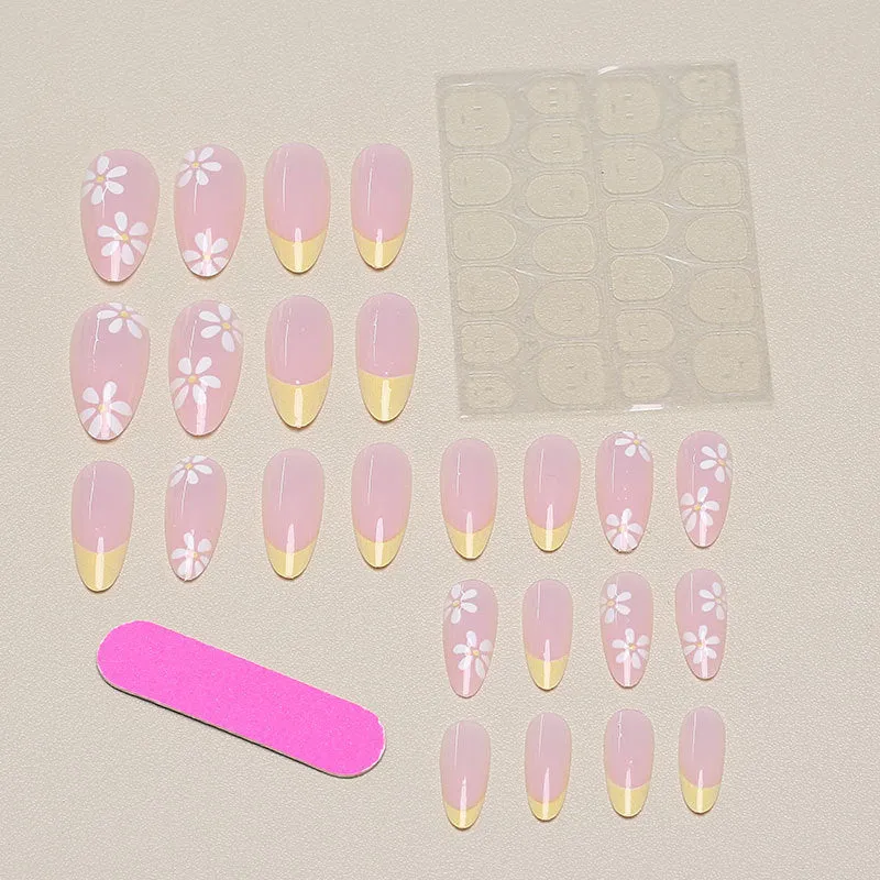 Elegante florale Nagelkunst