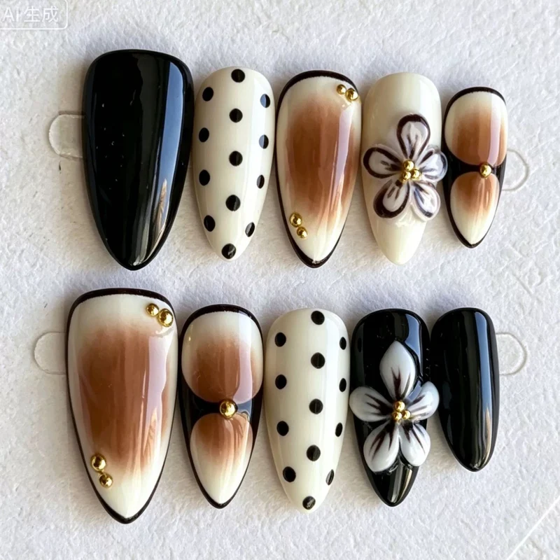 Künstlerisches Press-On Nageldesign Set