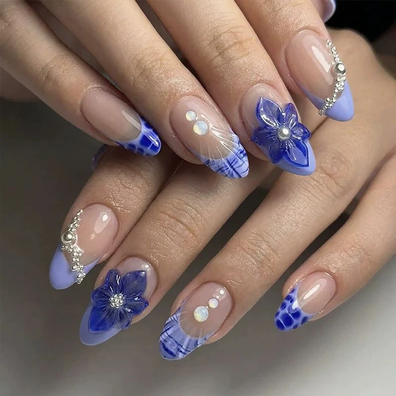 Künstlerisches Press-On Nageldekoration Set