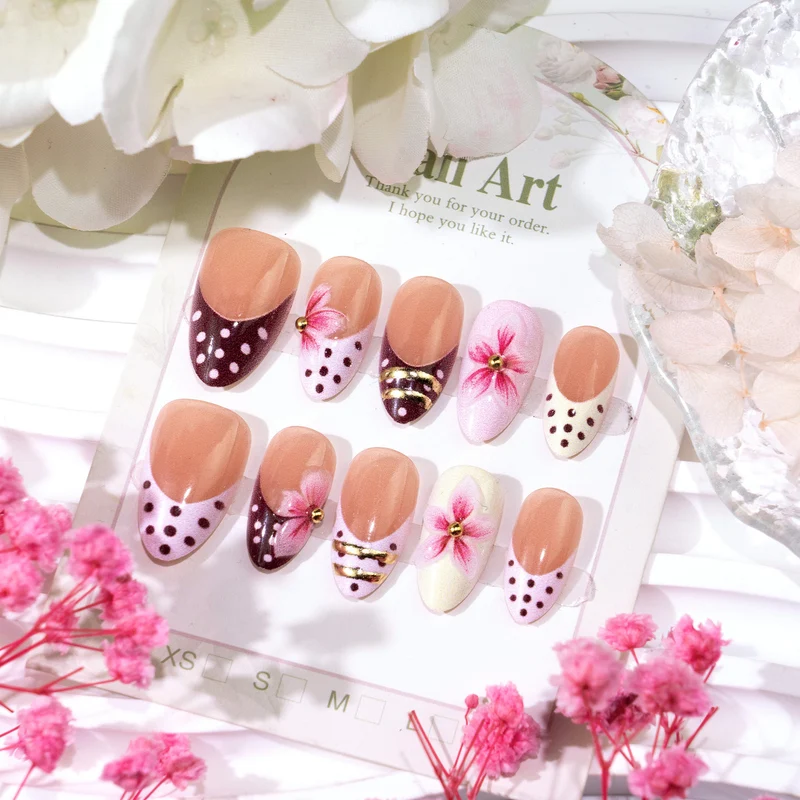 Dekoratives Floral Press-On Nagelset
