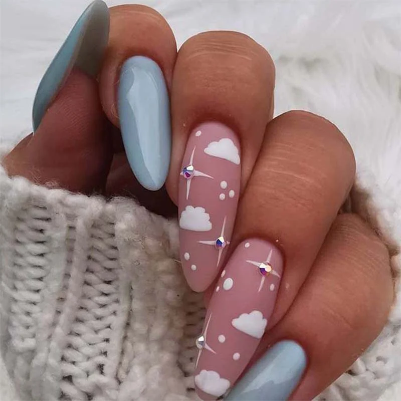 Künstlerisches Cloud-Themen Press-On Nail Set