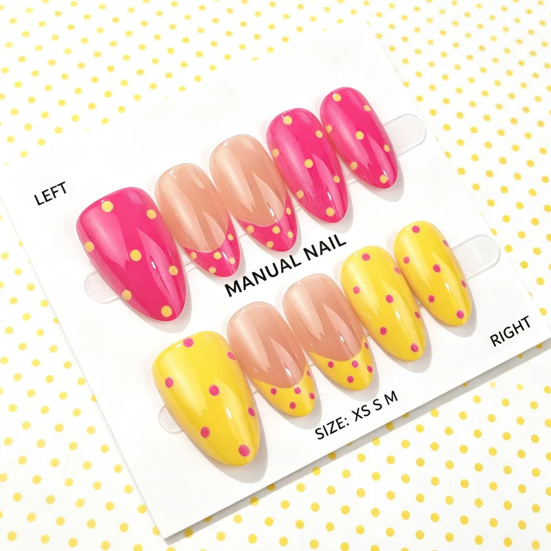 Dekorativer Press-On Nagelkunstset mit manuellen Designs