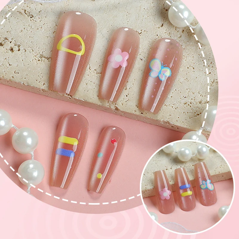 Dekoratives Press-On Nagelkunstset mit floralen und gemusterten Designs