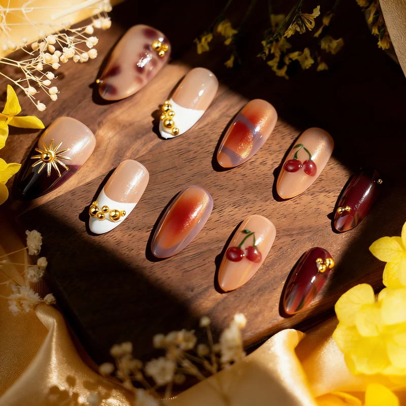 Künstlerisches Multi-Design Press-On Nail Art Set