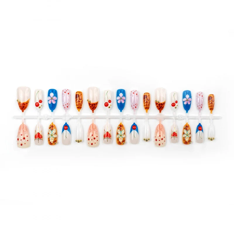 Künstlerische handgemachte Press-On Nagelkunstkollektion