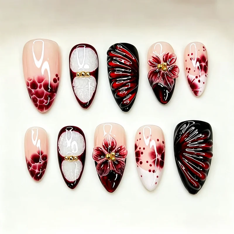 Künstlerisches blumenverziertes Press-On Nagelset