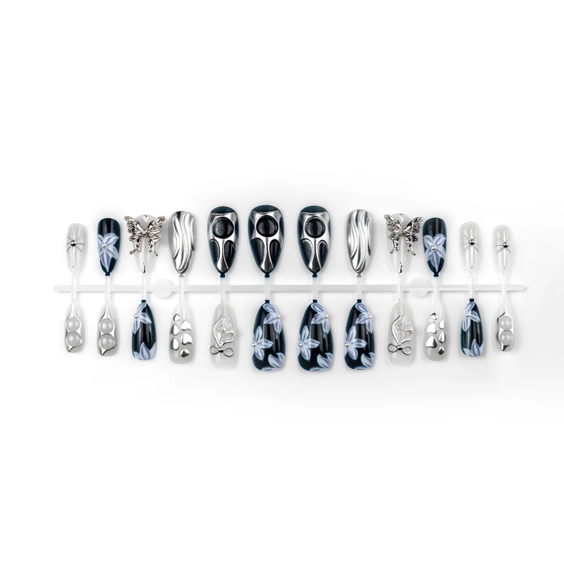 Dekoratives 3D-Blumen- und Metallic-Press-On-Nagelkunst-Set