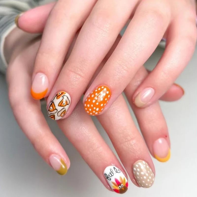 Kreatives thematisches Press-On Nagelset