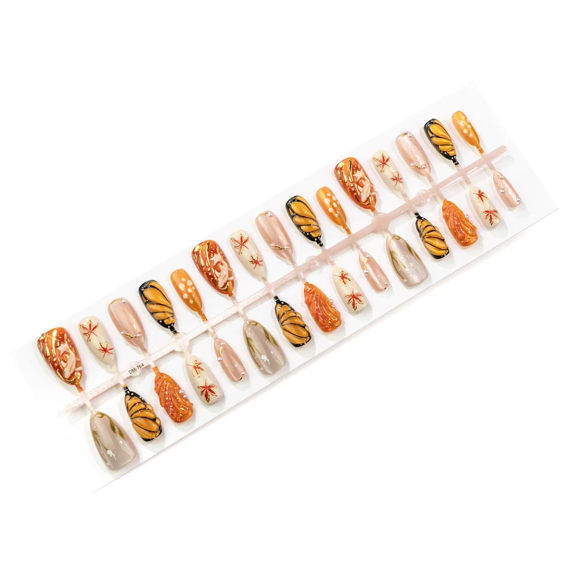 Künstlerisches herbstliches manuelles Nageldesign-Set