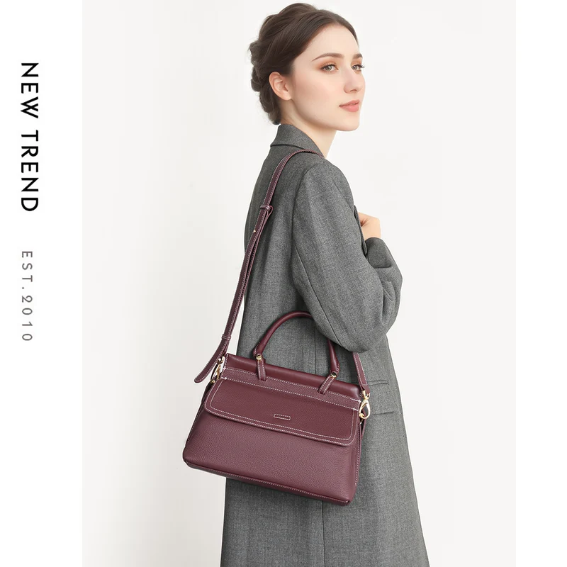 Top-Handle genarbtes Leder-Satchel mit Kontrastnähten