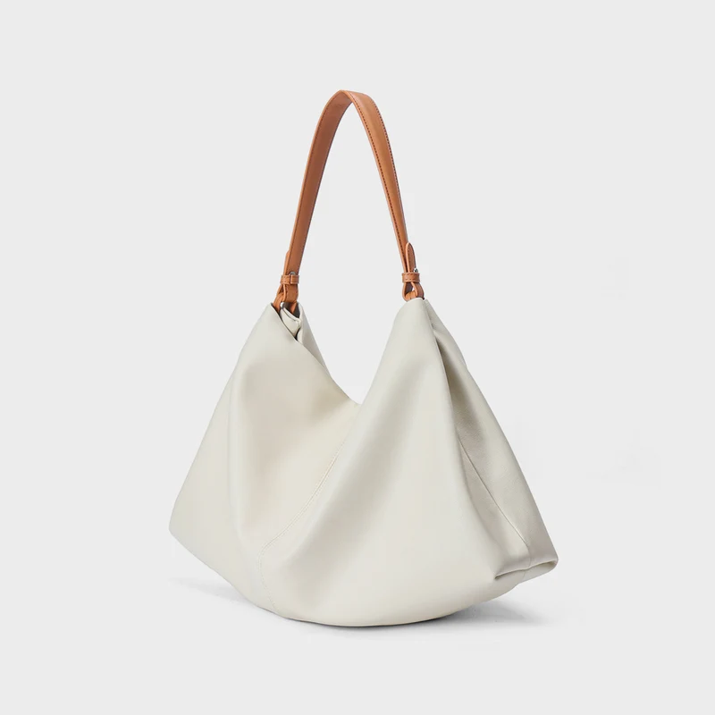 Skulpturaler Slouch Hobo Umhängetasche mit kontrastierendem Obergriff