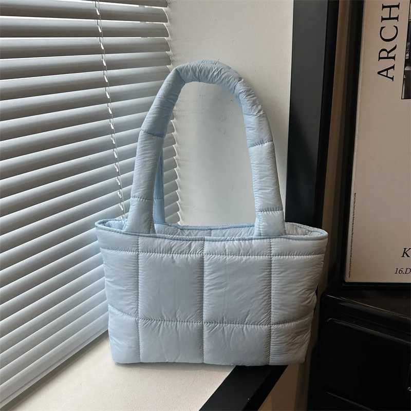 Stylische gepolsterte Handtasche