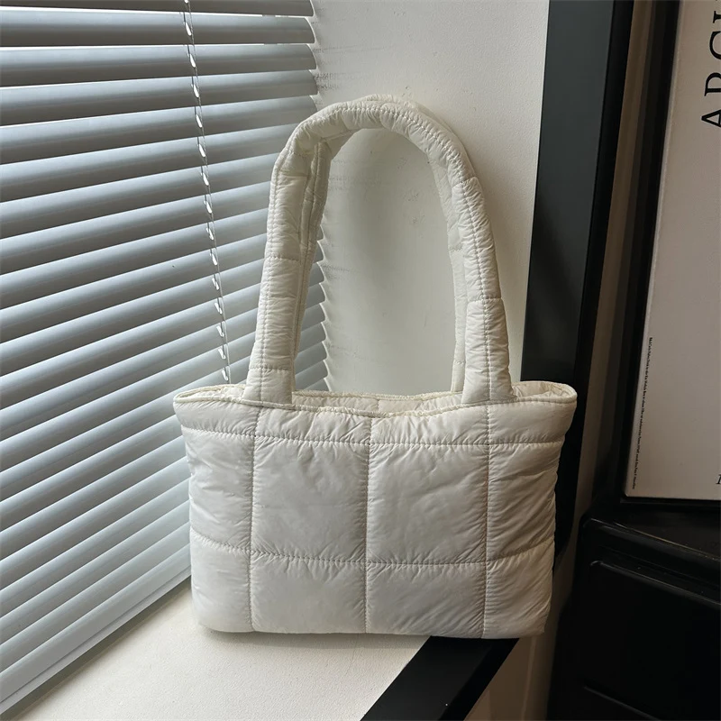Stylische gepolsterte Handtasche