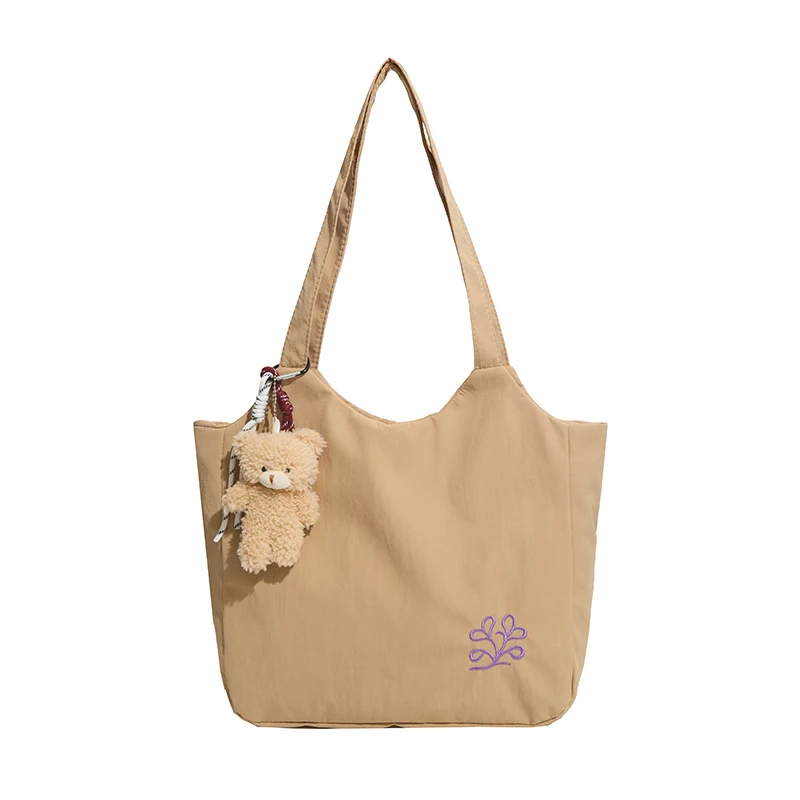 Geräumige bestickte Baumwolltasche