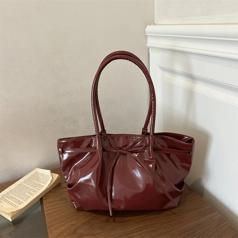 Elegante Patentleder Tote Bag