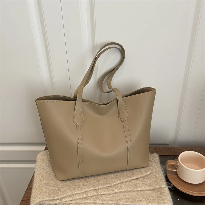 Schlichte Minimalistische Leder Tote Bag