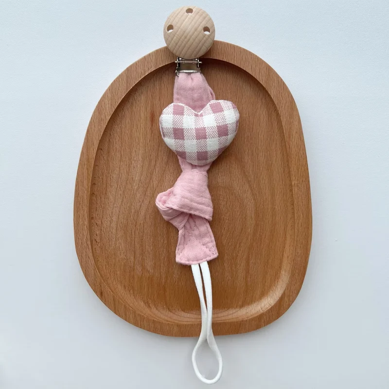 Holzclip Fuchs Plüsch Schnullerhalter mit geknotetem Musselinstreifen