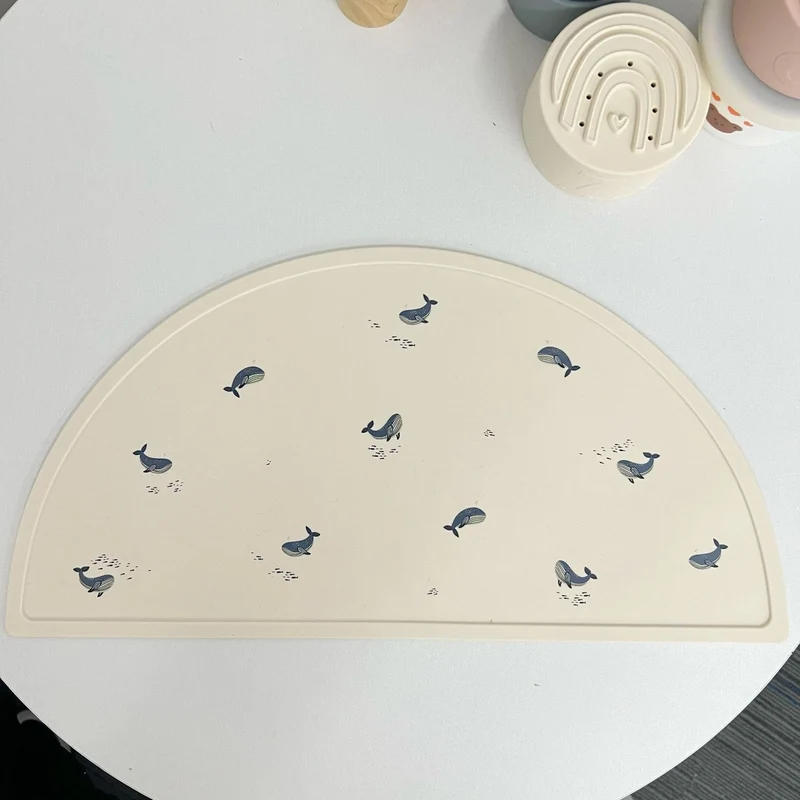 Silikon-Saugmatte mit Waldruck für die Babynahrung